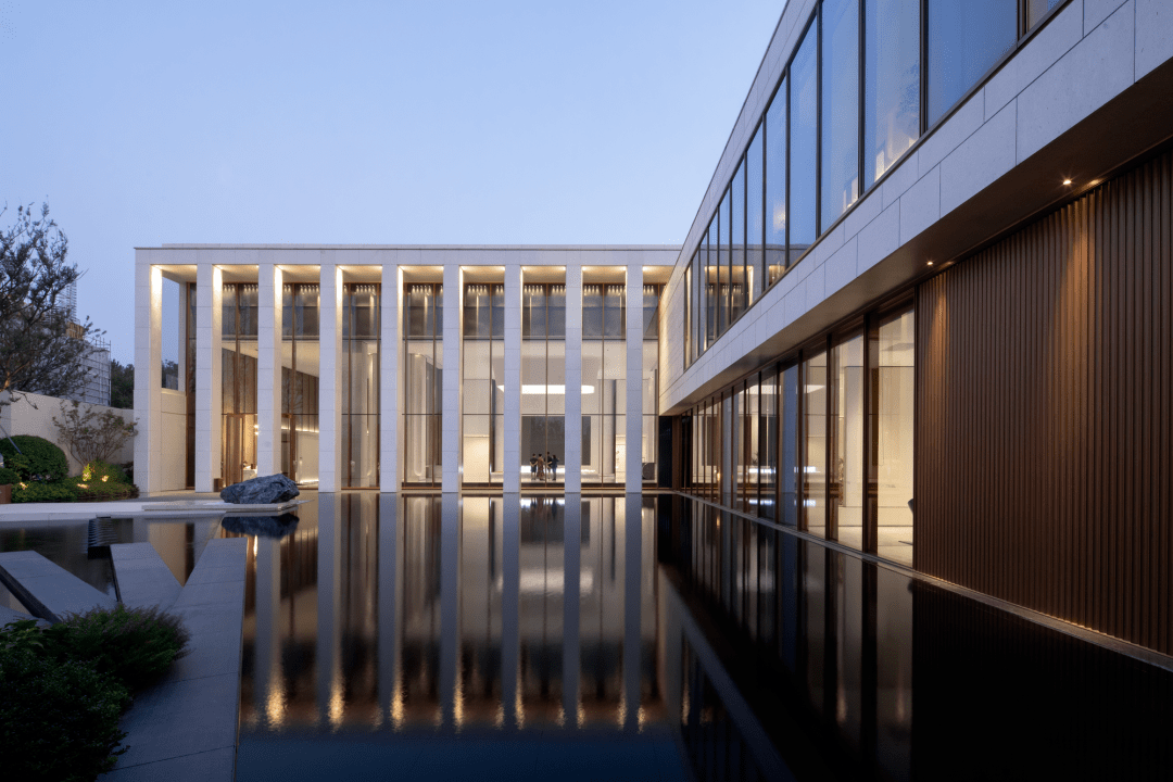 蕴藏于光影交织下的韵律丨义乌华润未来社区展示中心