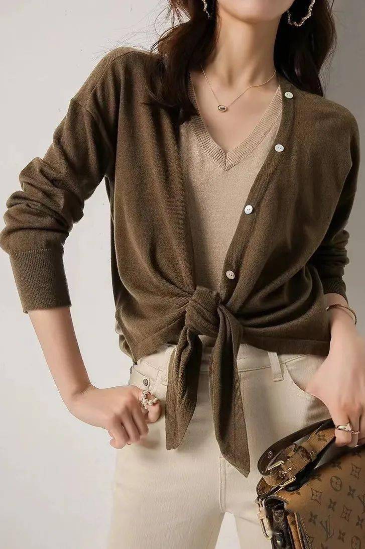 卫衣 大衣里面穿什么？成套穿=好看+高级！