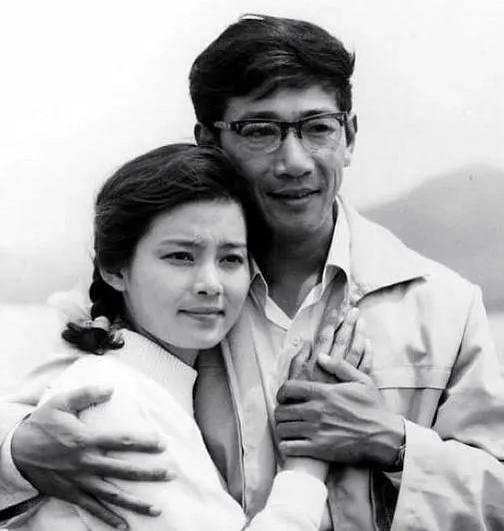 85岁著名老戏骨因病离世,从影半世纪桃李满天下_著名演员李志舆去世