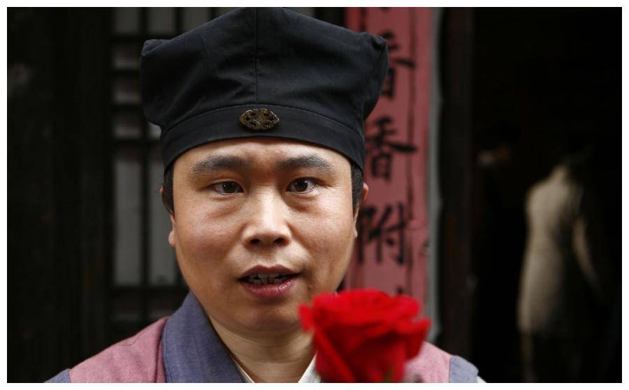 为什么在《武林外传》后半段,同福客栈的人对燕小六敬而远之
