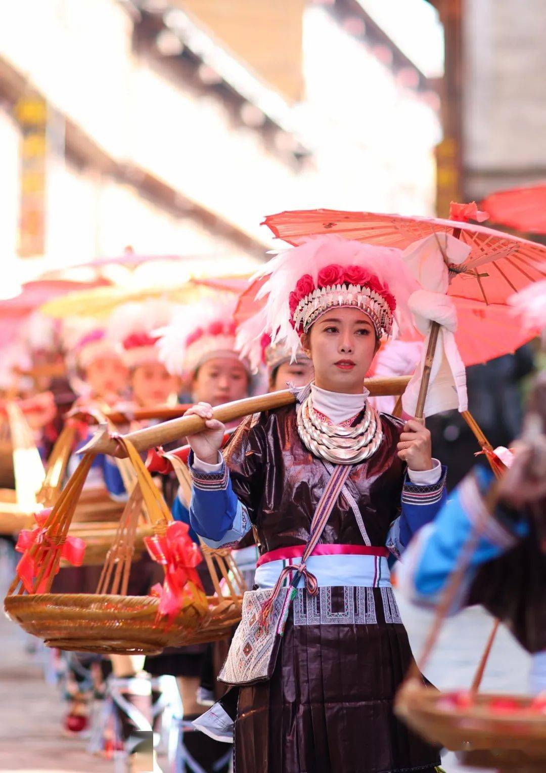 侗族服饰特点介绍简短(侗族服饰文化知识) - 医药经