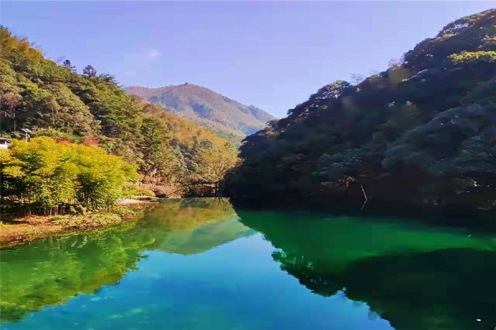 楚天闊江山多嬌盡妖嬈橫空大氣排山去秋色秋風意盎然永州新聞網訊