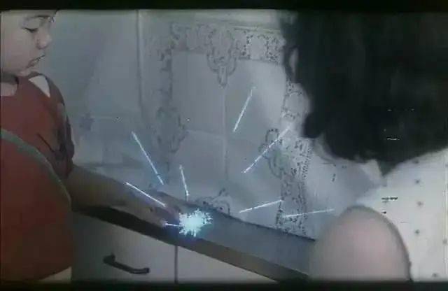 国产|《流浪地球》之前，这部电影是最让人称道的国产科幻片丨嗑老片