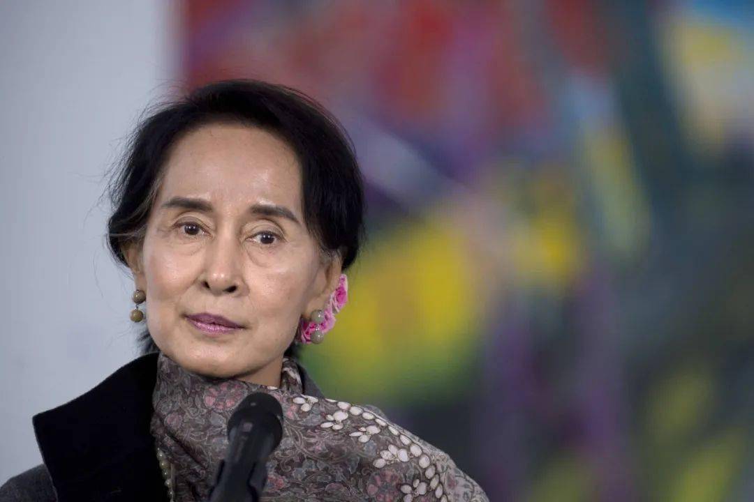 昂山素季被判4年监禁,仍面临多项指控_昂山素季被判4年监禁_缅甸_大选