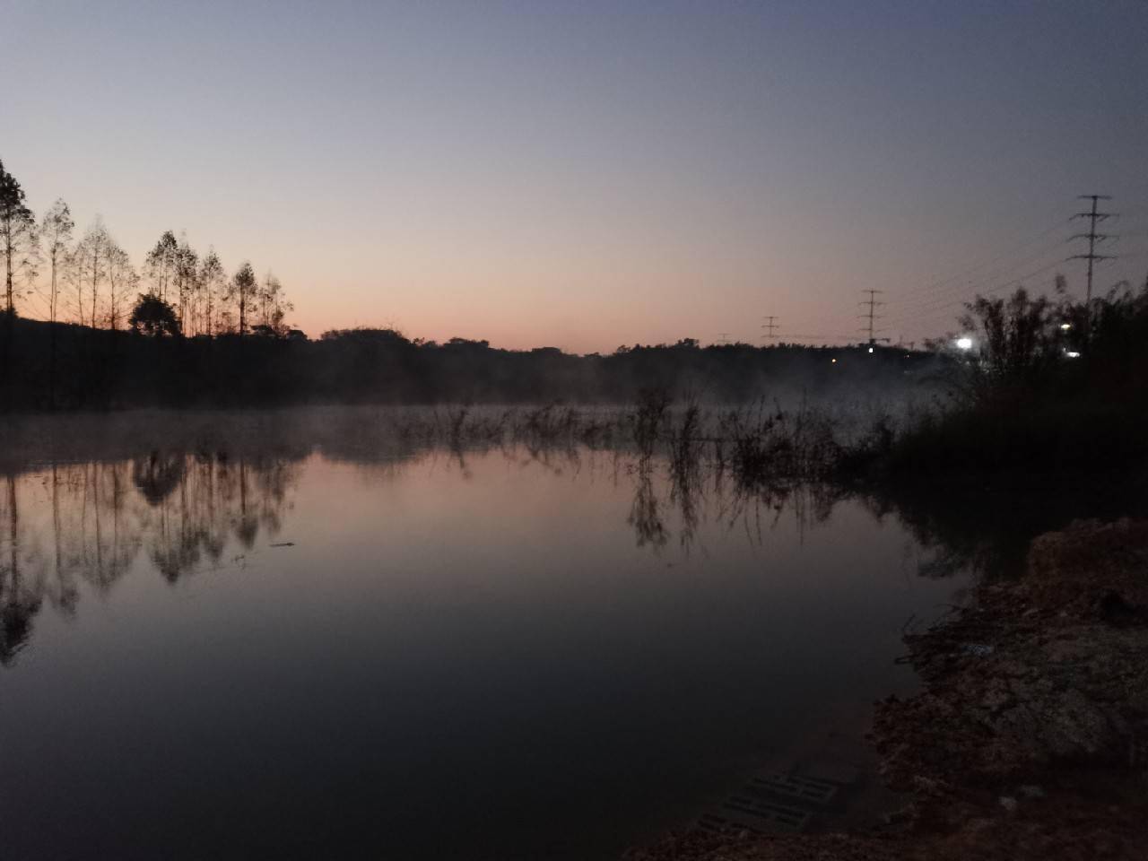 假期到来天未亮就出发最后发现未钓到底