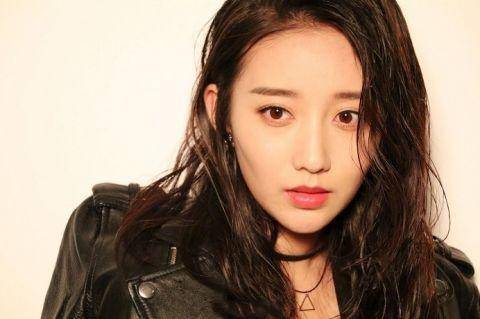 非诚勿扰上演丑小鸭变天鹅的故事,只因镜头在人群中多看了你一眼_节目