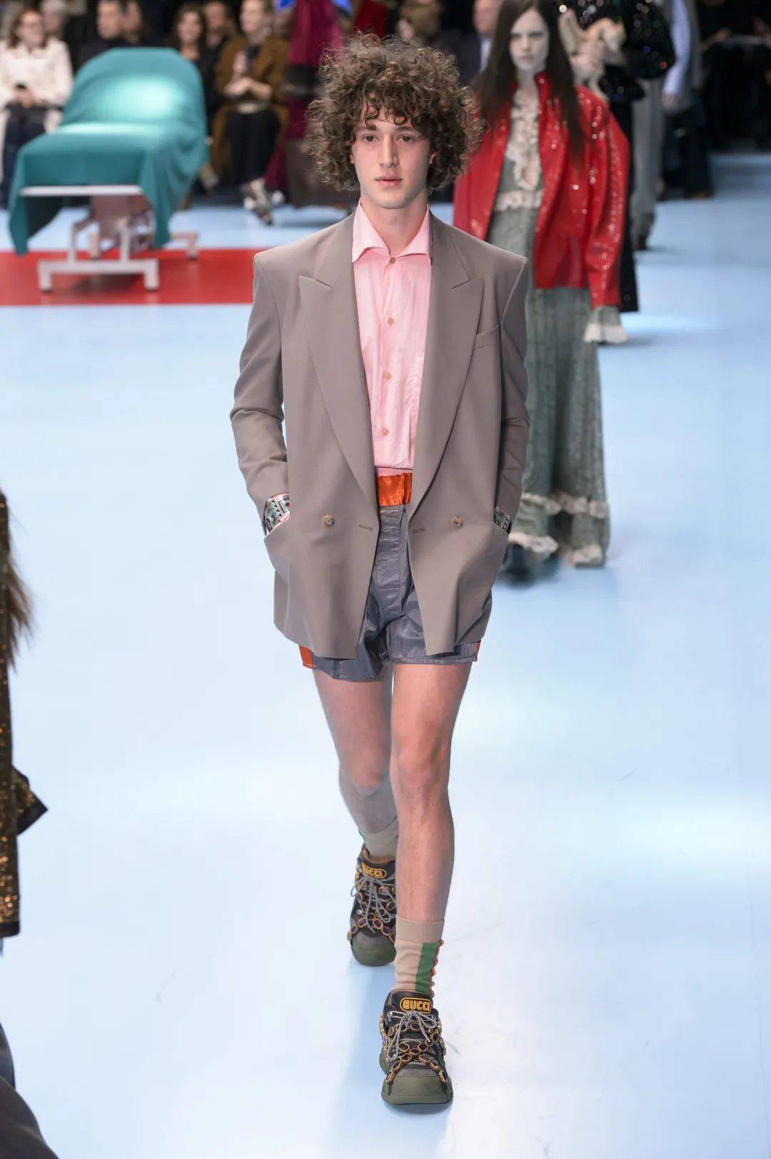 米兰女装【秀场】回顾Gucci 2018秋冬米兰女装