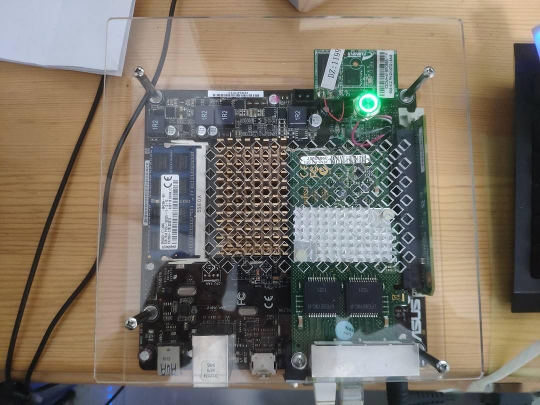 华硕j2900主板做软路由分享改网卡横置和替换小固态