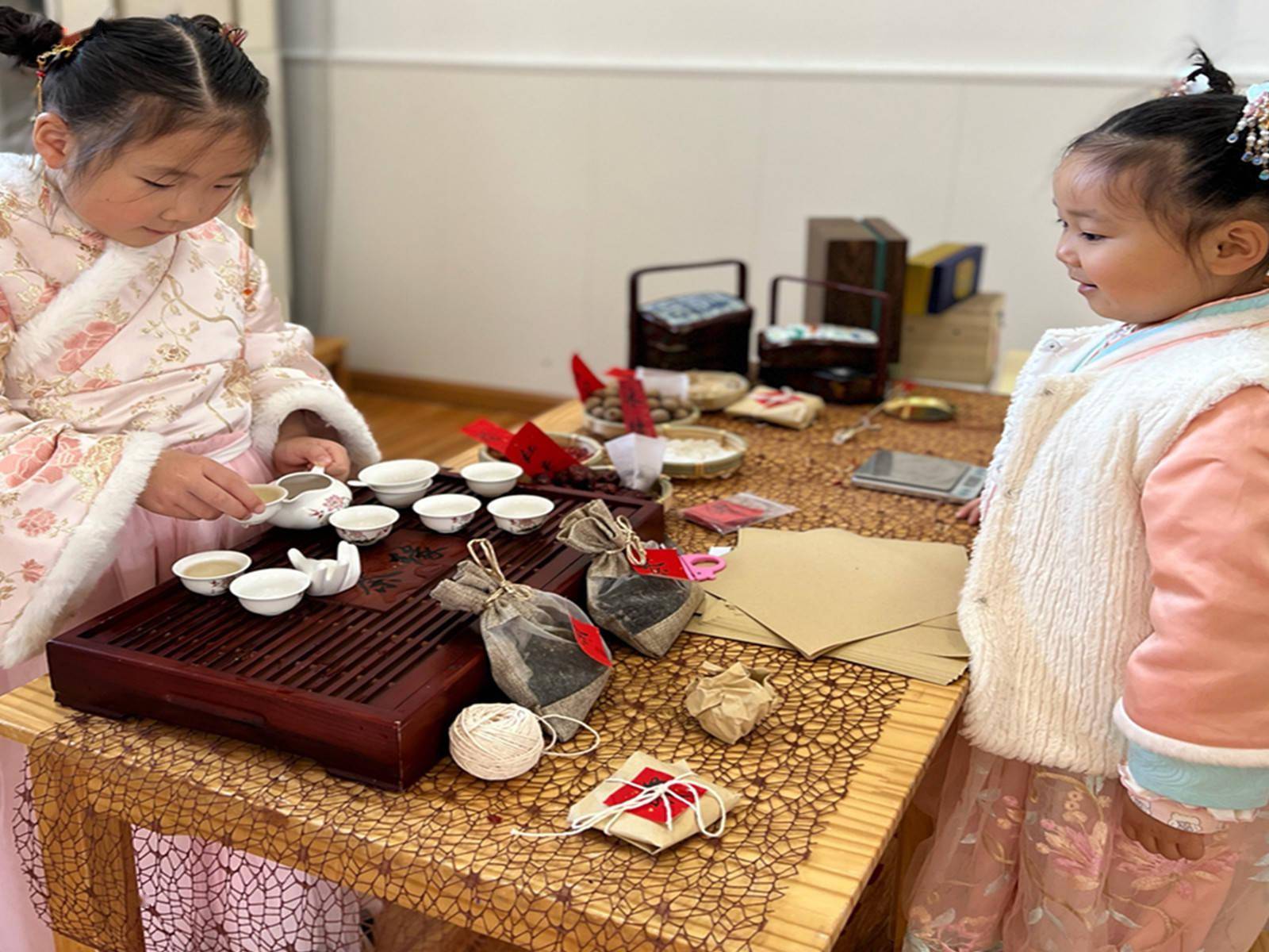 幼儿园|迎接冬奥会，上海这所幼儿园办了一场特别暖的活动