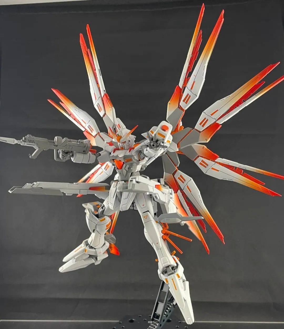 换鞋换背包换配色这样的太阳神高达还不错