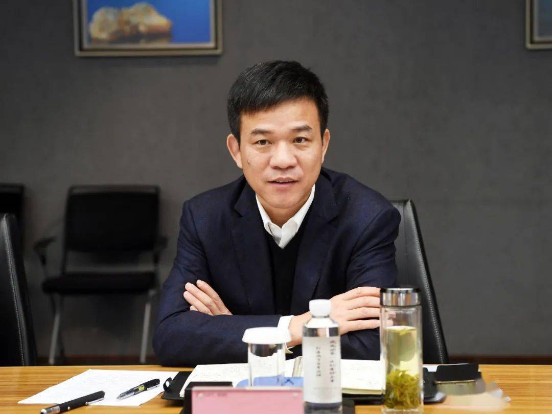 杨国正赴企业开展"三下沉三服务三提升"活动时强调:坚定不移走产业兴