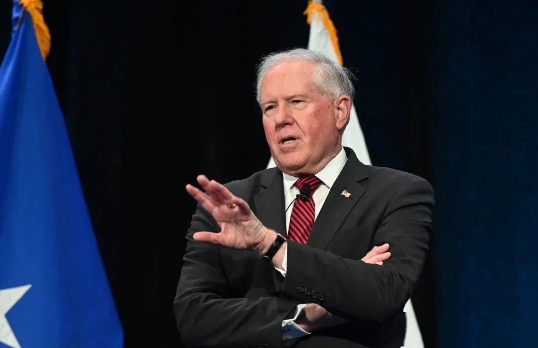 在4日举行的里根国防论坛上,新上任美国空军部长弗兰克·肯德尔再次谈