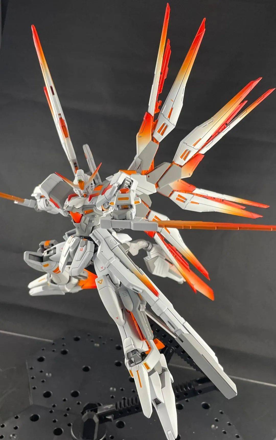 换鞋换背包换配色这样的太阳神高达还不错