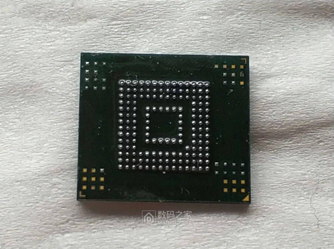 旧手机被牛人改造成u盘,128g的真香还骚气_芯片_emmc_植株