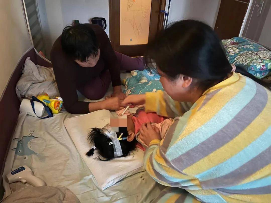 难治性|《如何让我们的孩子活下去?》上的1042个“求药”签名