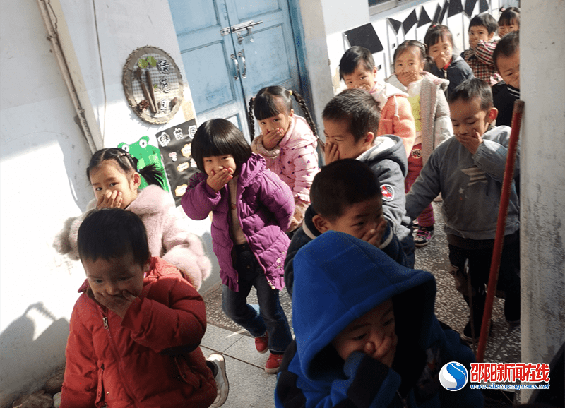 方法|隆回县岩口镇幼儿园开展冬季消防安全演练