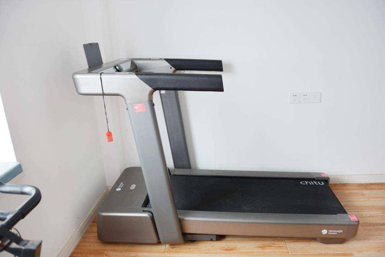 家用跑步机哪款最好用华为智选赤兔h1体验超大跑台鸿蒙加持