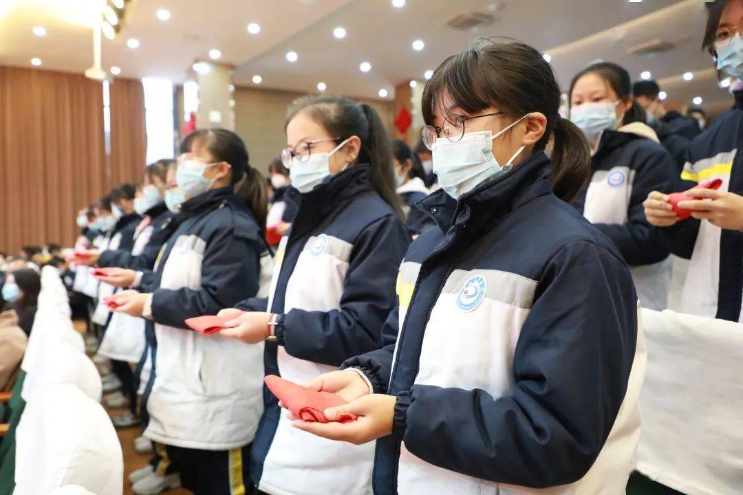西城初级中学团委川师大万达中学团委三堆初级中学团委宝轮中学团委