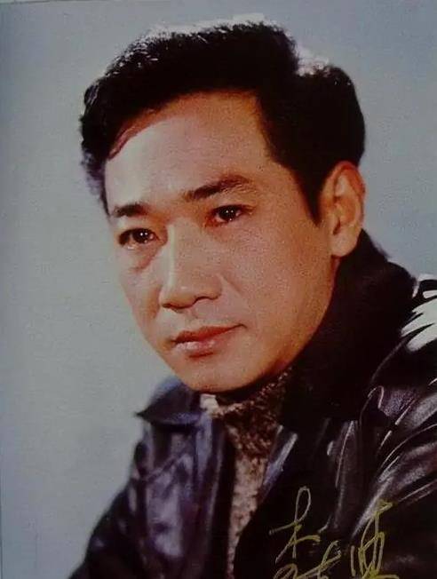 值得一提的是,李志舆的哥哥李纬,李农都是演员,有"沪上影坛三兄弟"之