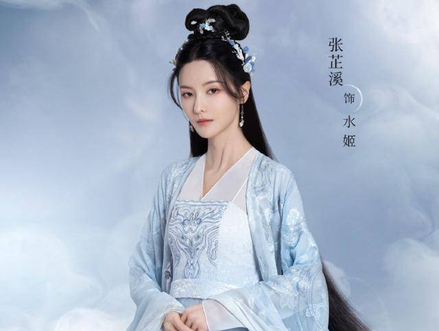 张芷溪饰演《长月烬明》凤凰帝姬 与白鹿演母女 和于波再次合作 初凰 黎苏 张熙