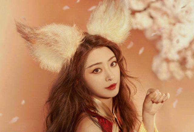 妲己跑去消消乐当代言人张含韵美艳元气随意切换是漂亮姐姐啊