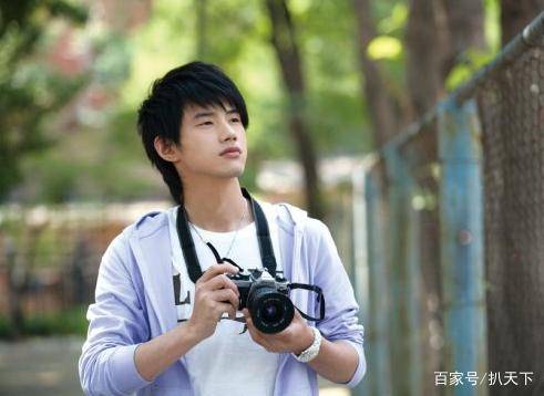 吴建飞频繁露脸不红,最火的是年仅十岁的他_胡先煦_张超_好男儿