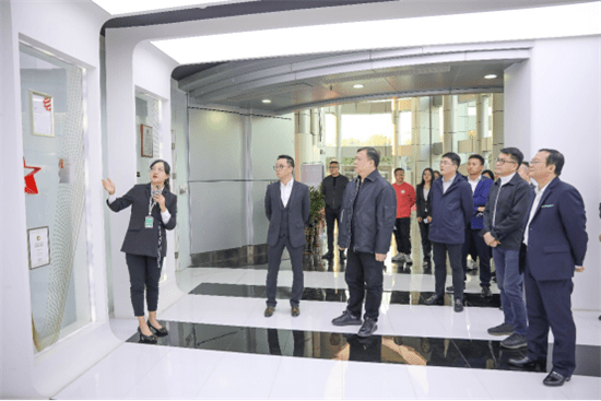 苏宁易购集团总裁到访华帝:新格局下谋求深入合作发展_产品_双方_任峻