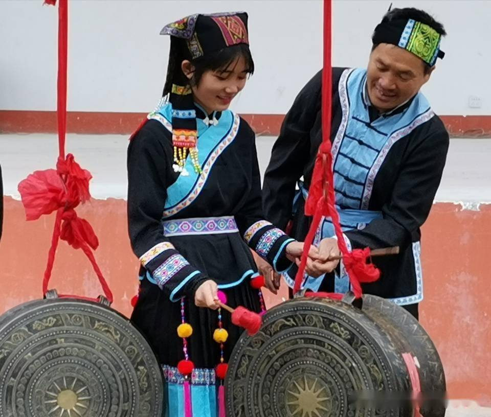 黄卫平 摄潞城瑶族乡三瑶村铜鼓舞于2008年被列入第二批国家级非物质