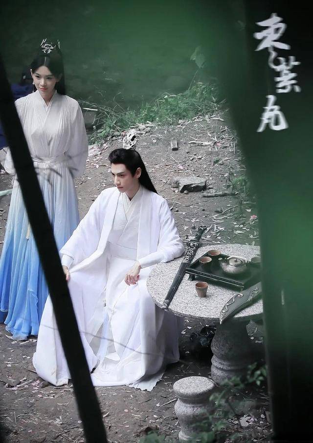 组图皓衣行新路透曝光罗云熙白衣出尘陈瑶渐变蓝裙超美