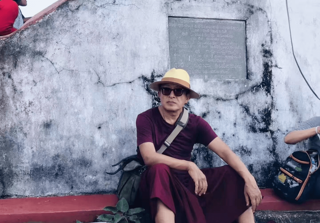 宗萨钦哲仁波切:试着约束自己,每天都修持