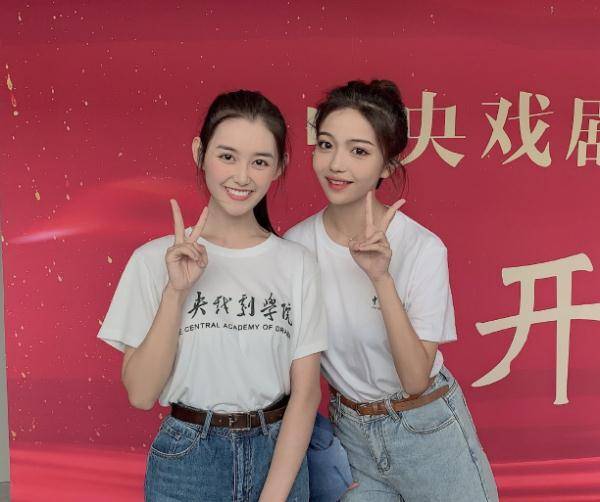 "从小美到大"蒋依依到底是什么宝藏女孩!