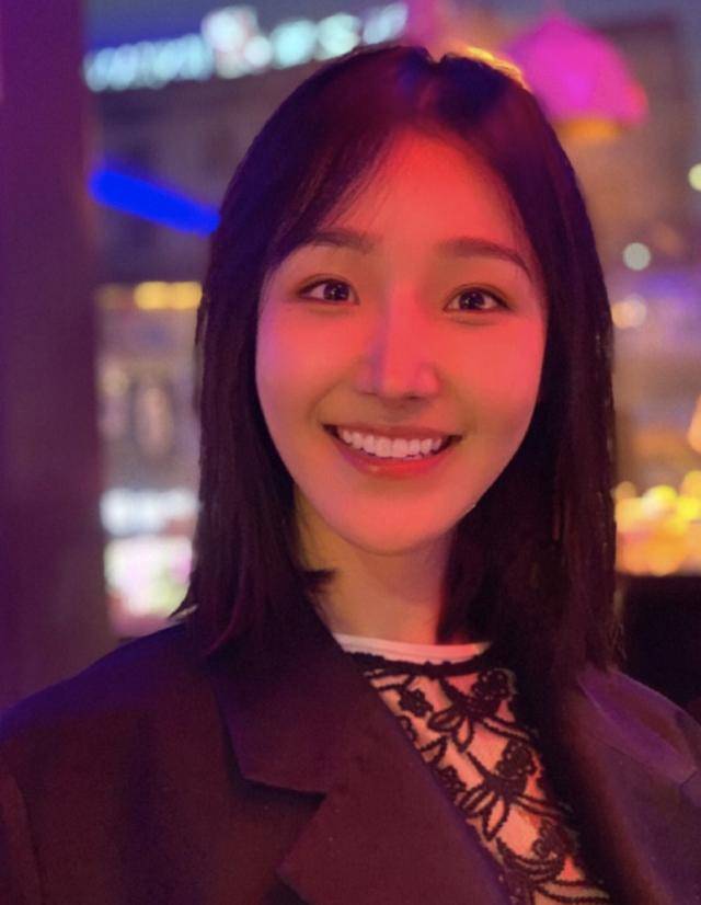 郭子凡女友罗奕正面照曝光:二人北电同学,男方追了两年才在一起