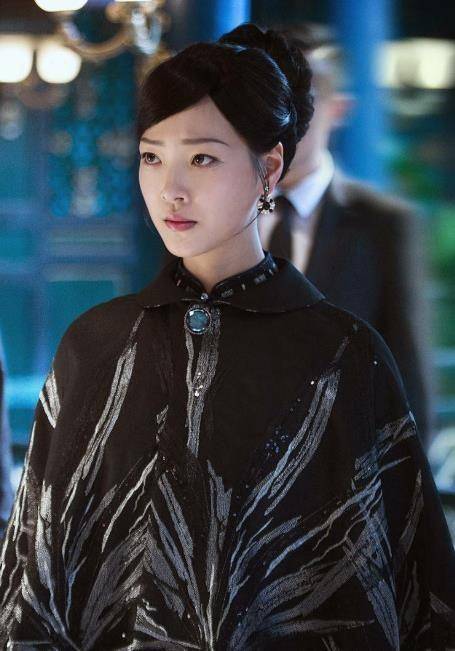 秋蝉里演清泉纯子的菅纫姿为何能抢女主角李曼的风头