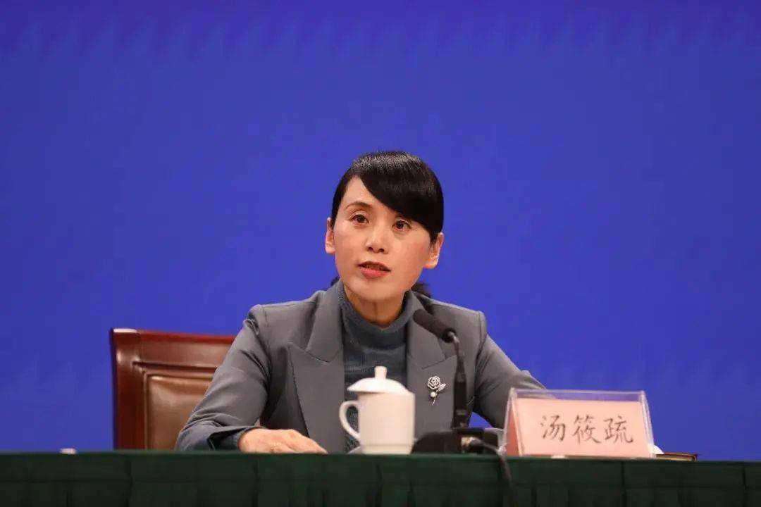 了近期浙江发生的新冠肺炎疫情最新情况,并与省教育厅副厅长汤筱疏,省