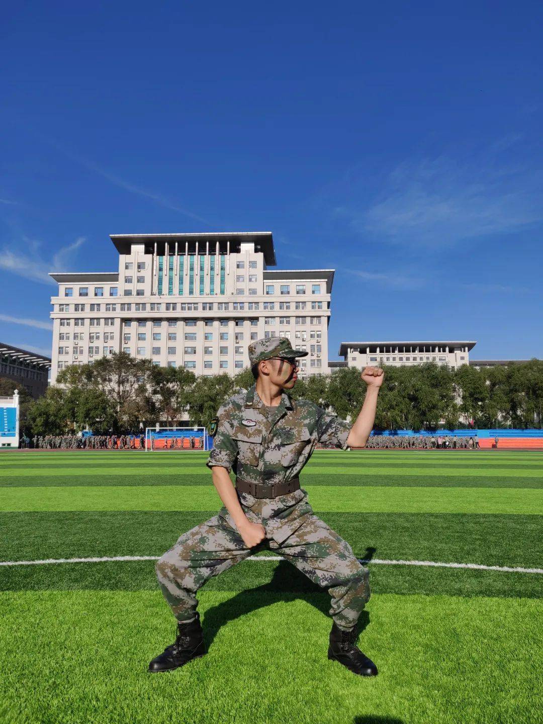 入伍 保研,他们退伍不褪色,英姿飒爽正当时!