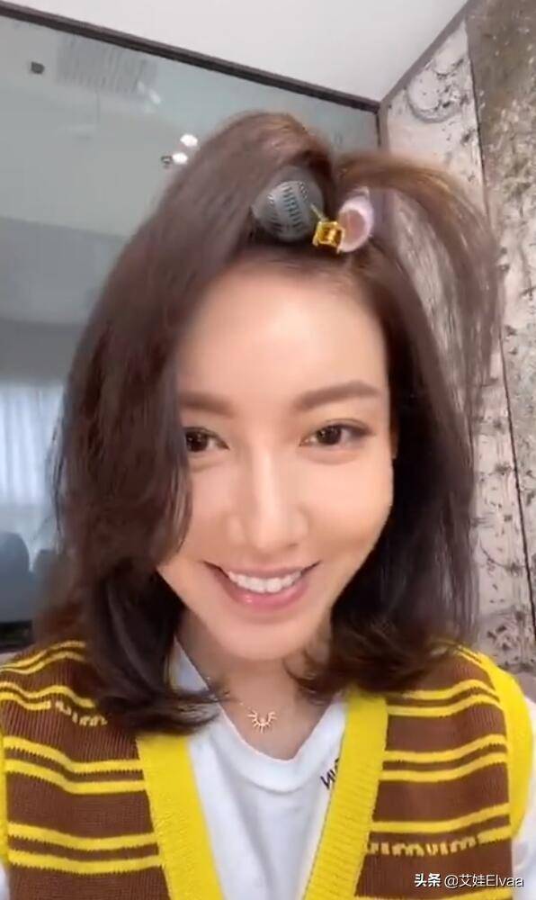 38岁高露嫩起来真放肆,头顶"天线头",俩娃妈比18