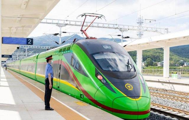 中老铁路通车 老挝万象红狮水泥保供项目建设 一带 疫情 企业