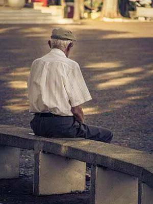 农村大龄光棍会孤独终老吗