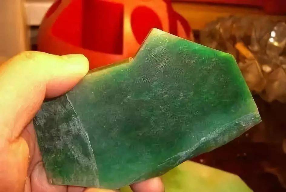 翡翠原石应该这样切割