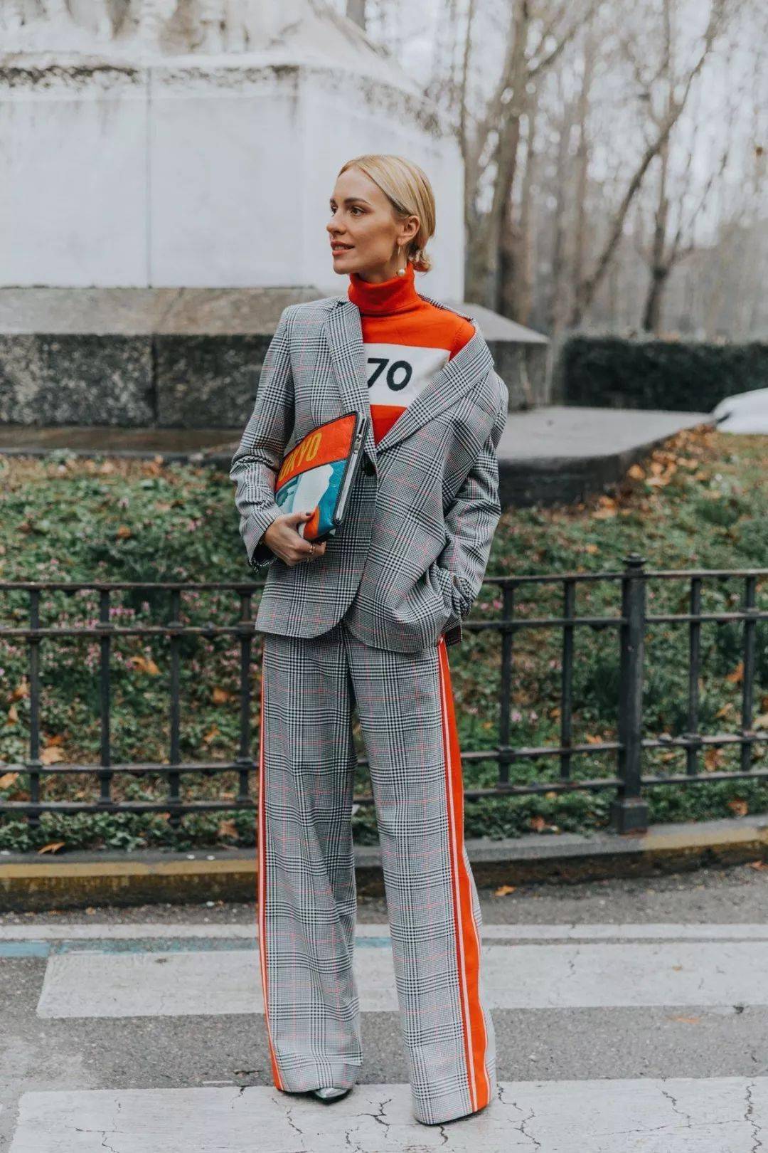 灯芯绒 今年冬天“短外套+裤子”最流行，显高显瘦巨时髦！