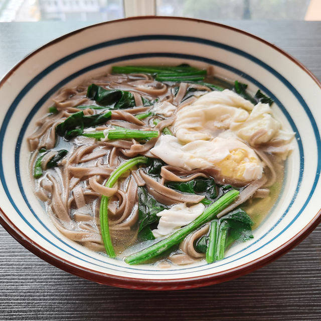 菠菜蕎麥麵