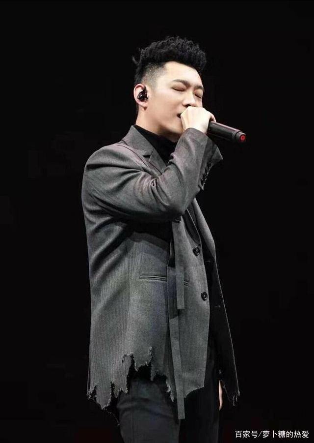 春晚改编 唱跳《过年迪斯科》值得大家反复,听反复看