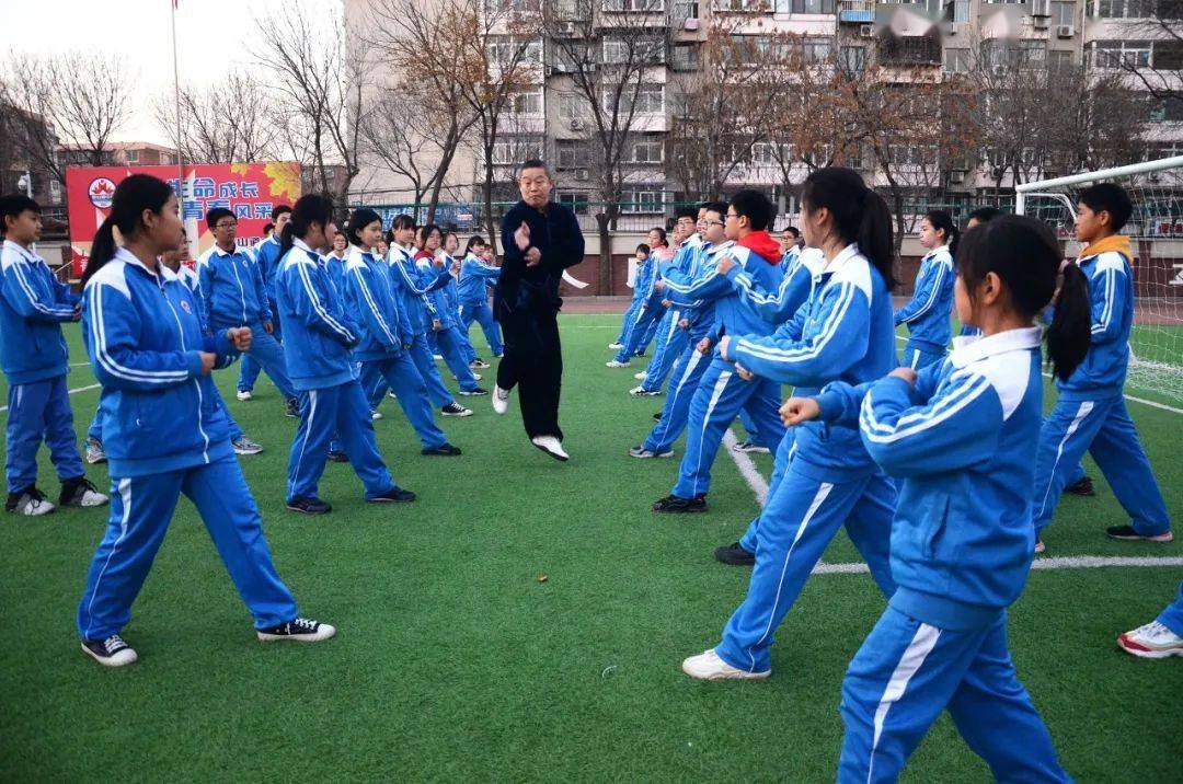 在落实"双减"的大背景下,香山道中学充分利用课后服务时间,将传统武术