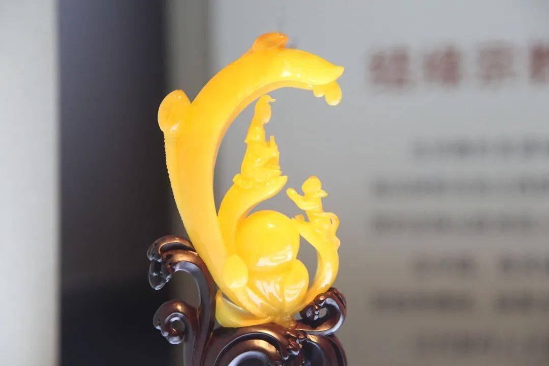 琥珀爱了这些琥珀工艺品真的太太太精致了