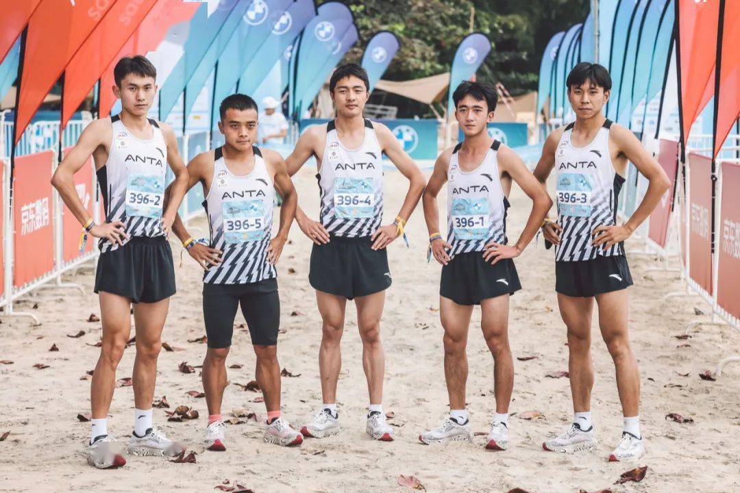 其实,王涛最后一棒的表现,更像是整个"逐路奔滇峰队"的精神缩影,在朱