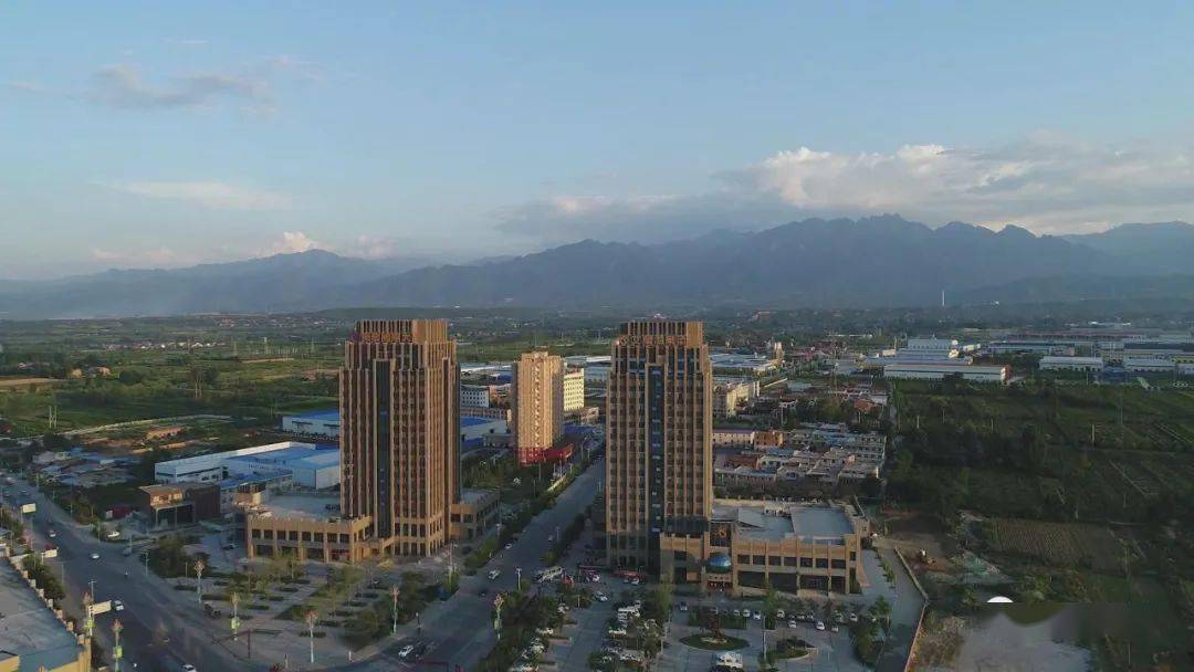 壮大产业集群今年,眉县顺利通过国家卫生县城复审,常兴镇,槐芽镇,汤峪