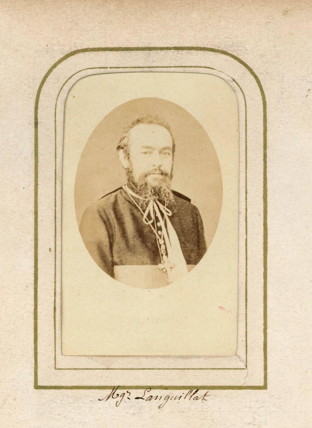 清末法国传教士在上海肖像册中贸圣佳2021秋拍