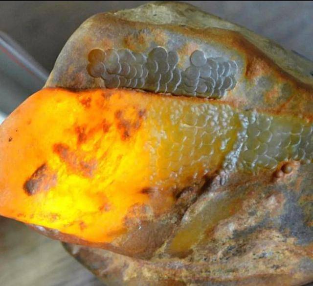 翡翠的天敌凉水石翡翠的金牌替身各方面都太像了