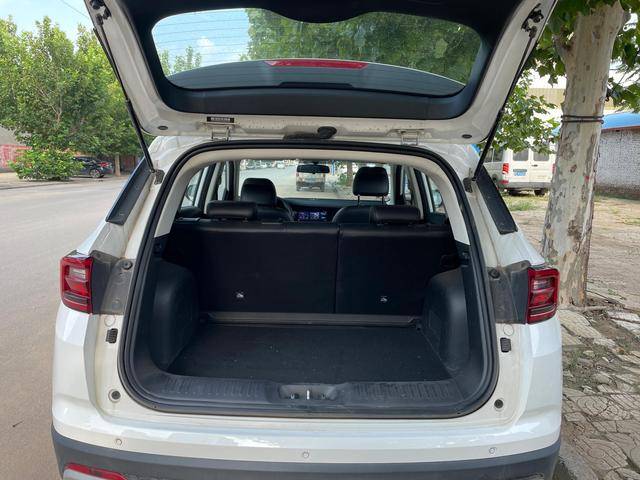 suv车型灵活后备箱,以备不时之需