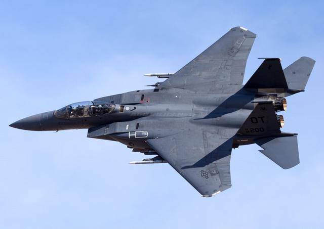 全球战机排行_瑞士媒体发布全球战机数据,美国优势明显,中国排名出乎意料